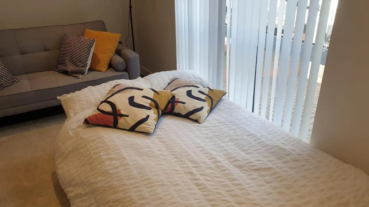 Apartment Gorgeous Apartment, 5 Mins From Canada Water, Not Lewisham As Listed! London