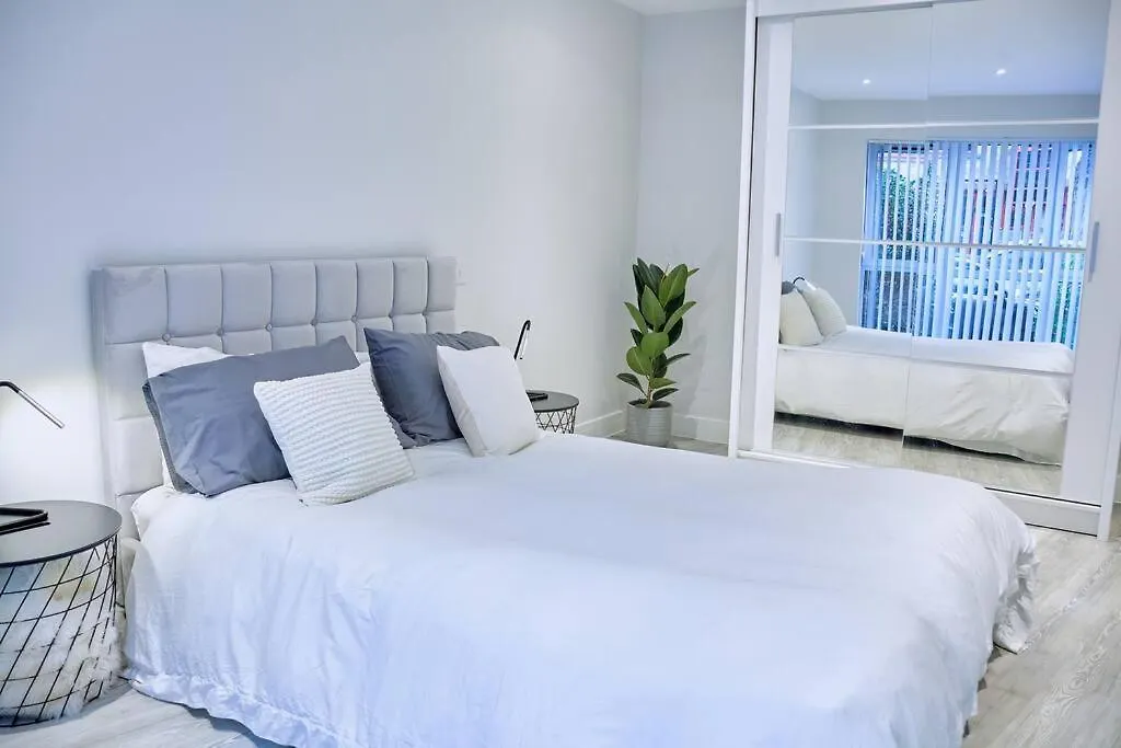 Gorgeous Apartment, 5 Mins From Canada Water, Not Lewisham As Listed! London United Kingdom